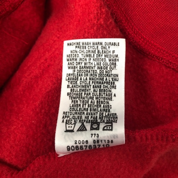 Levi's Signature Red Men's Pullover Hoodie - Picture 8 of 8